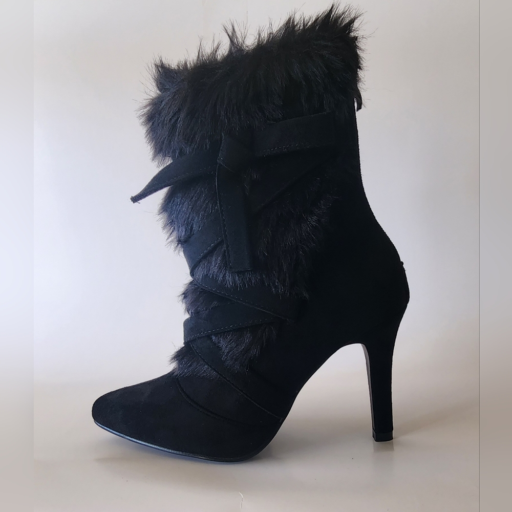 Black, Fur-Pointed toe Women's boots